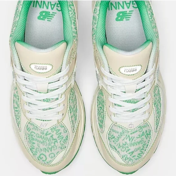 NEW BALANCE X GANNI 2002R RAIN CLOUD ISLAND GREEN 